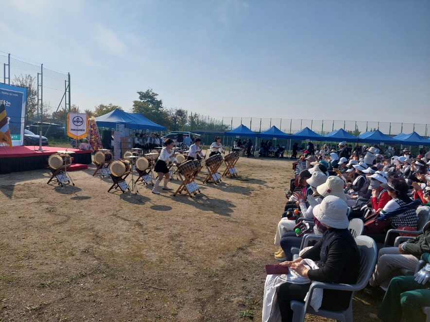 fe1c66dff2f422d9166d18bb2080200d_1763350694_9771.jpg fe1c66dff2f422d9166d18bb2080200d_1763350694_9771.jpg